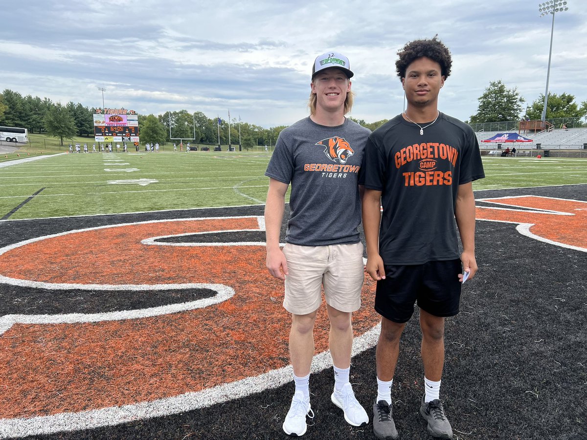 CaleJohnson13's tweet photo. Great game day visit @Gtown_Football! Thank you @CoachKellerGC and the staff for the hospitality. @Coach_Paridaen @MitchellJaylonn https://t.co/NBtnkWTtb0
