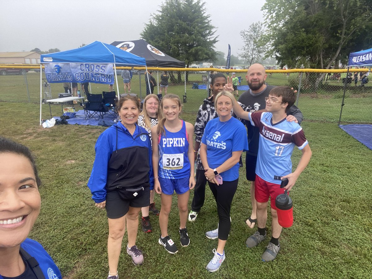 PipkinR12's tweet photo. Congrats to our Cross Country athletes who competed in the first race of the year! #PipkinPride https://t.co/v1YAGEtQwh