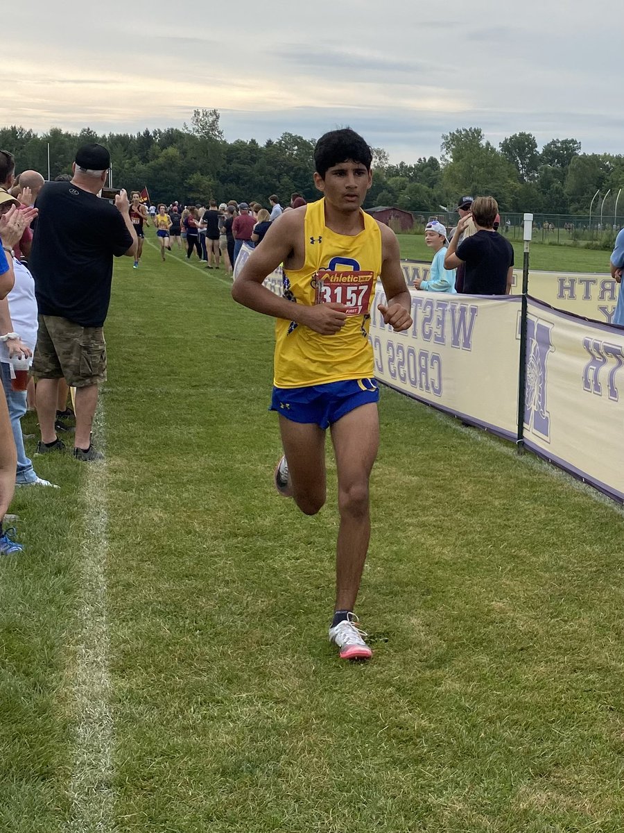 OHSRunBrave's tweet photo. Congratulations to the Braves who competed in the open race at Westerville North XC Classic! 1st Place!!!🥇#runbrave https://t.co/eIYRBm0ZNa