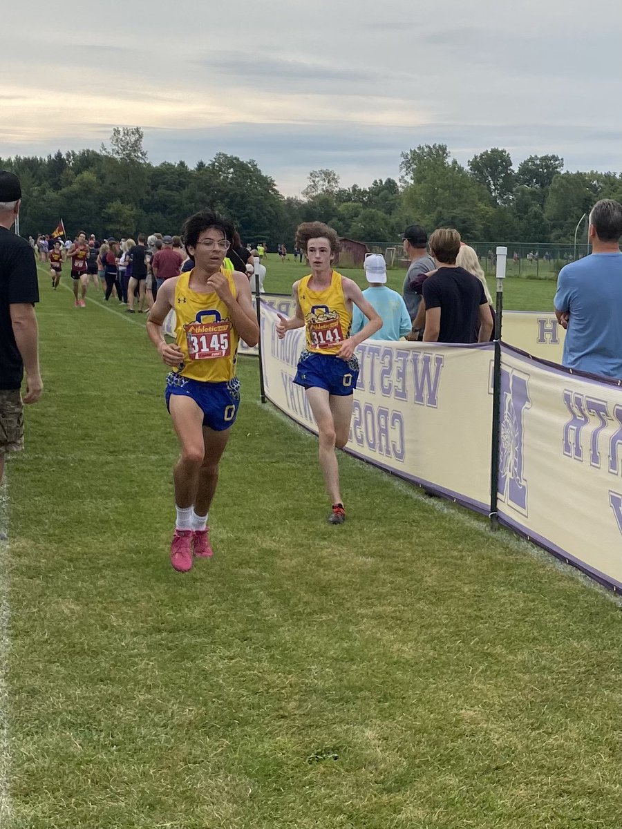 OHSRunBrave's tweet photo. Congratulations to the Braves who competed in the open race at Westerville North XC Classic! 1st Place!!!🥇#runbrave https://t.co/eIYRBm0ZNa