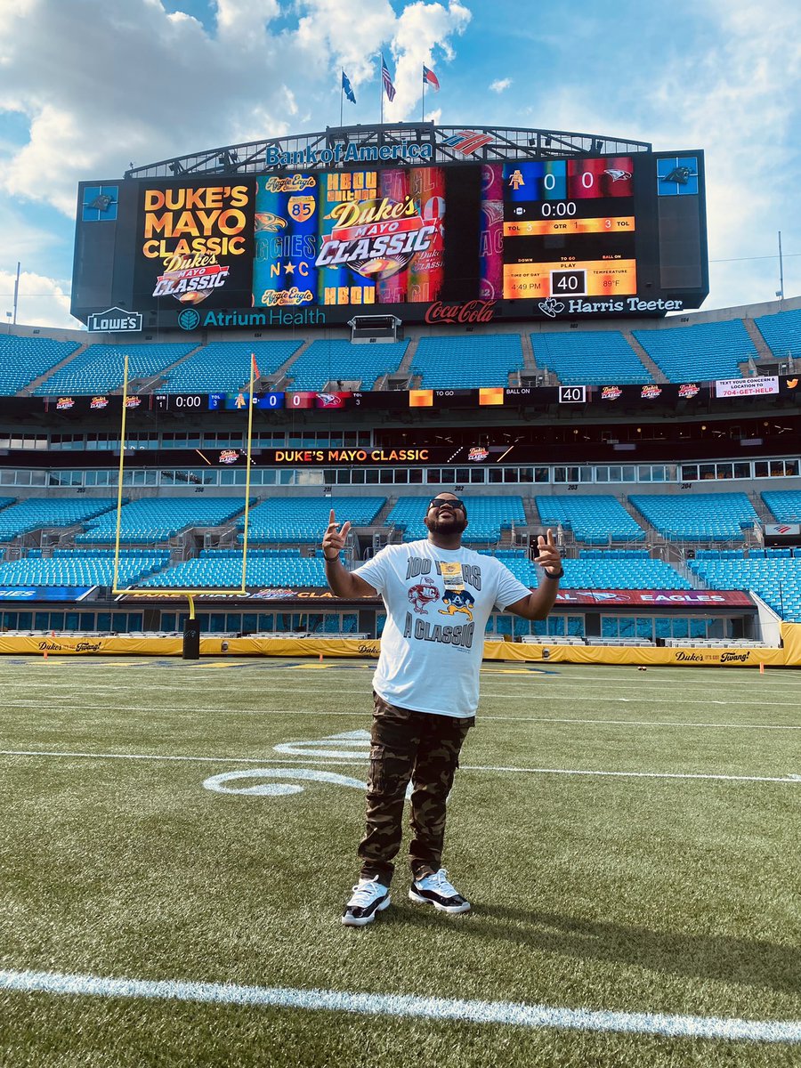 DJDoubleA_336's tweet photo. 100 Years!!! A Classic!! 🔥🔥

📸: @ShootWithTC 

#DukesMayoClassic #AggieEagleClassic #DoubleEnergyEffect #THEENERGIZER336 https://t.co/L4WWkyp8Qn
