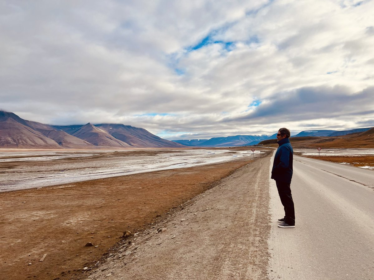 We didn’t do a cruise. As for wildlife, we only saw one reindeer. But the vast &amp; rugged landscape of Longyearbyen, Svalbard was worth the trip to the northernmost commercial airport in the world. It’s about the people we meet, the photos we snap &amp; the memories we keep forever ❤️