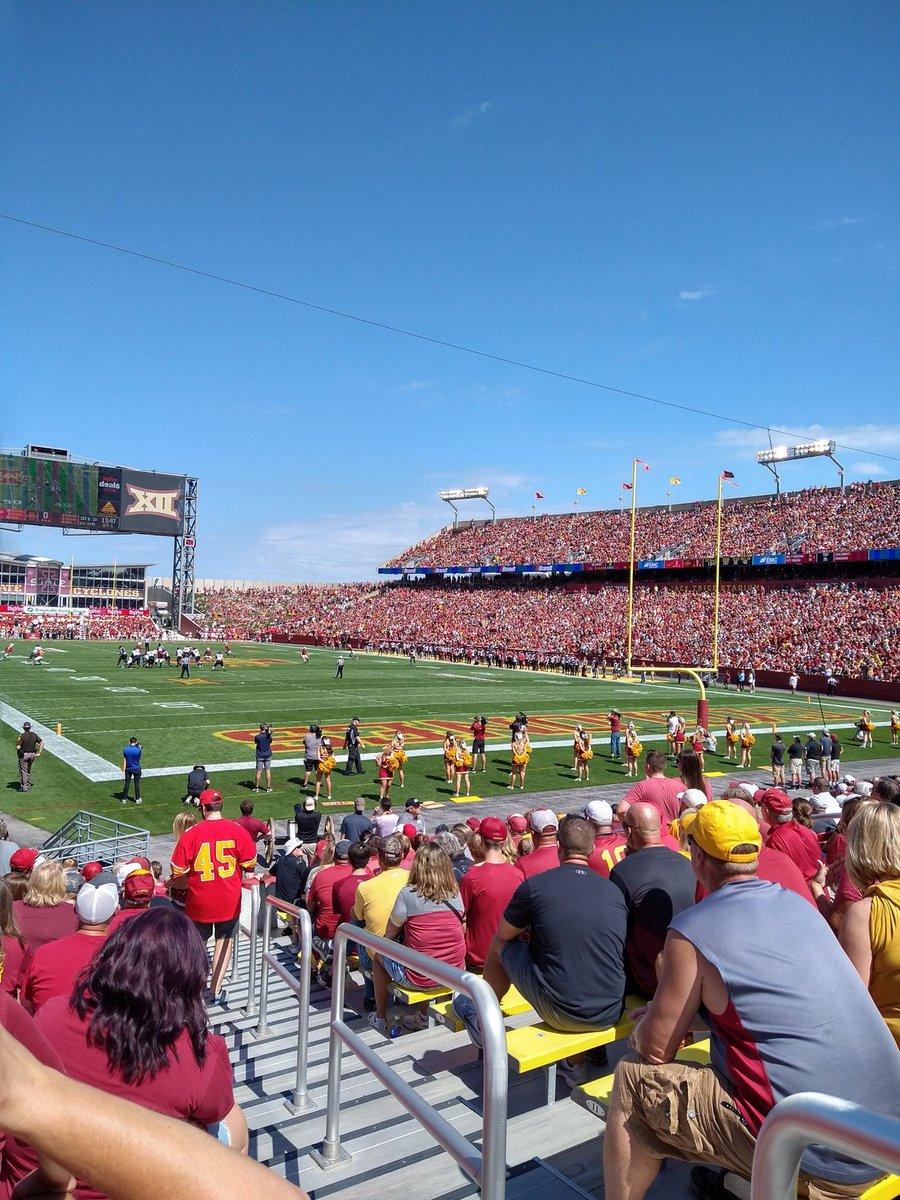 TimDKnutson's tweet image. 60,000 of my closest friends and neighbors.  Loyal sons.