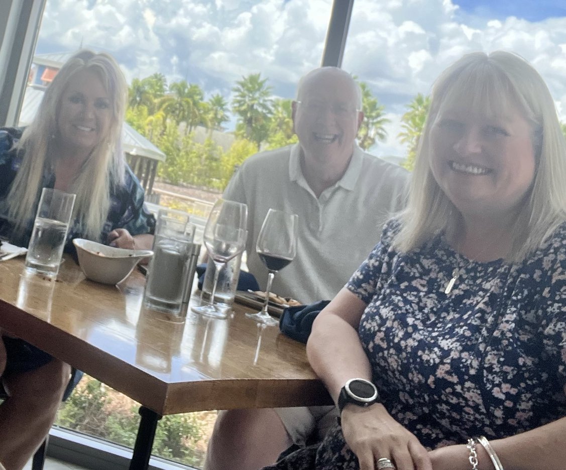 When your <a href="/Loews_Hotels/">Loews Hotels</a> VIP Mgr is so amazing that you start overseas friendships with people over your mutual admiration for the guy! Thx SO much <a href="/OrlandoVIPs/">OrlandoVIPs</a> for being so YOU. #GreatestManInTheHospitalityBiz 😎