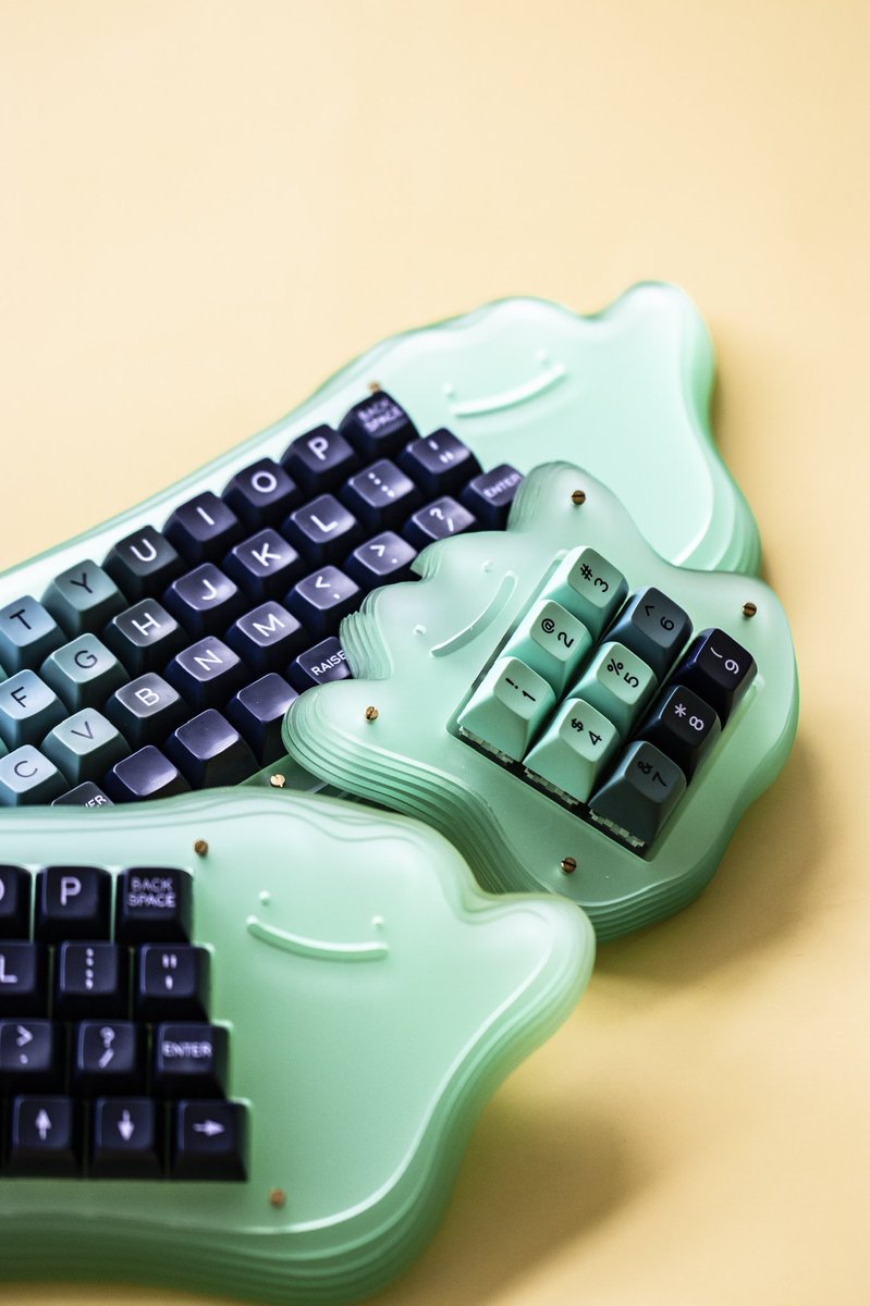 qlavier's tweet photo. Keyboard https://t.co/FTlNHIAELX