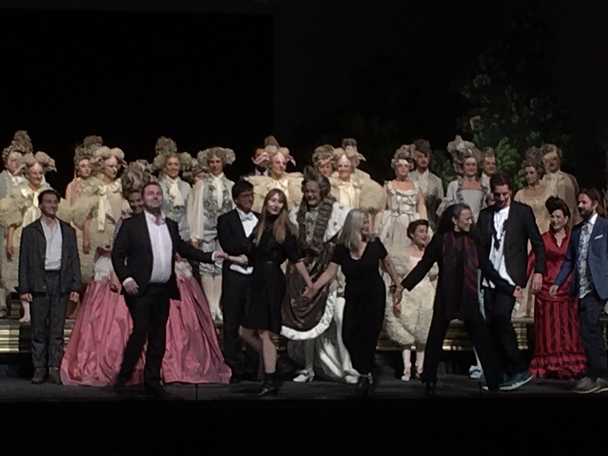 KarlHurb's tweet photo. Pink TL forward w #LotteDeBeer’s new era @Volksoper_Wien, but TL backward in @gloger_jan’s #DieDubarry abt 👩 emancipation from today 2 Louis XV. @KaiTietje 💉⚡️to #Mackeben-version. #AnnetteDasch rocked it w Prussian charm, #HaraldSchmidt talk host as 🤴@LucianKrasznec satin ♥️. https://t.co/eUoR1LVBpU