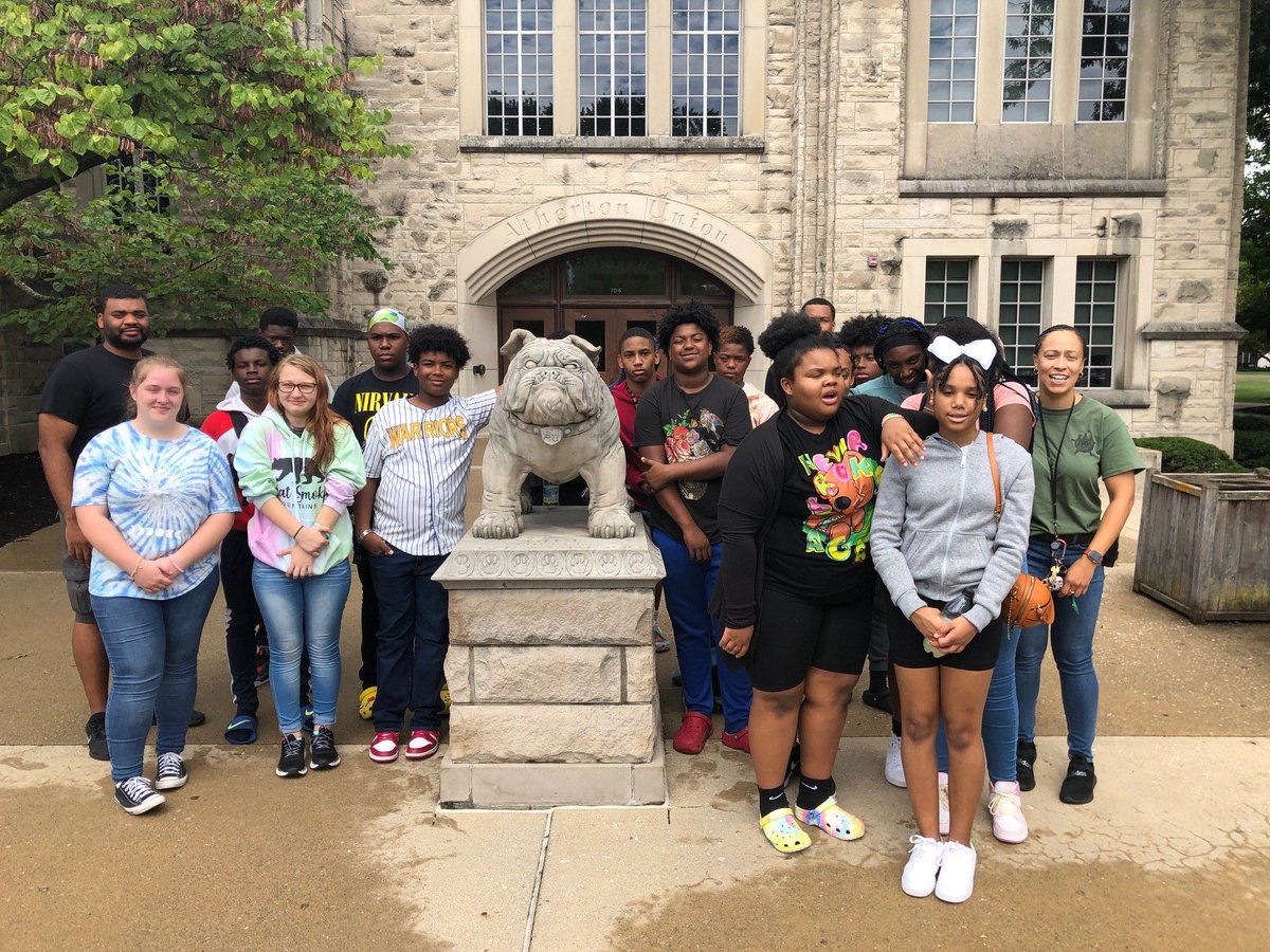 Thank you Officer Matt Grimes for helping the IMPD Mentor Program by giving them a tour of campus today. You are making a difference and planting the seeds.