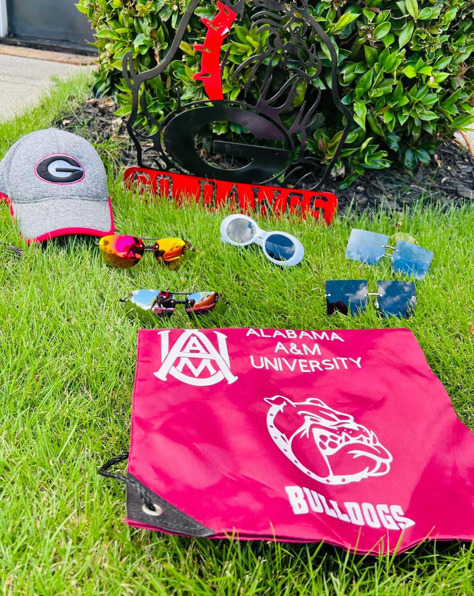 CuSunglasses's tweet photo. College football  🏈 is back and #iCu Sunglasses have you covered!!
Buy 1 pair of #iCu Sunglasses and get $10 off a second pair😎 enter SUMMER at checkout.

https://t.co/mnGS39k6Go https://t.co/l5RizHwU1O