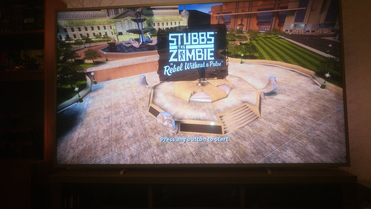 SwedishGamester's tweet photo. With the intake of #alcohol comes the output of #nostalgia! Seeing my #BrotherInLaw's oldest #daughter and other #relatives took me #BackInTime to the #GoodOldDays of #Xbox and #StubbsTheZombie! ❤
But I'm #TooTired and #TooDrunk to #HookItUp so I'm gonna play it on #PS4 instead! https://t.co/dWJ05MVyYx