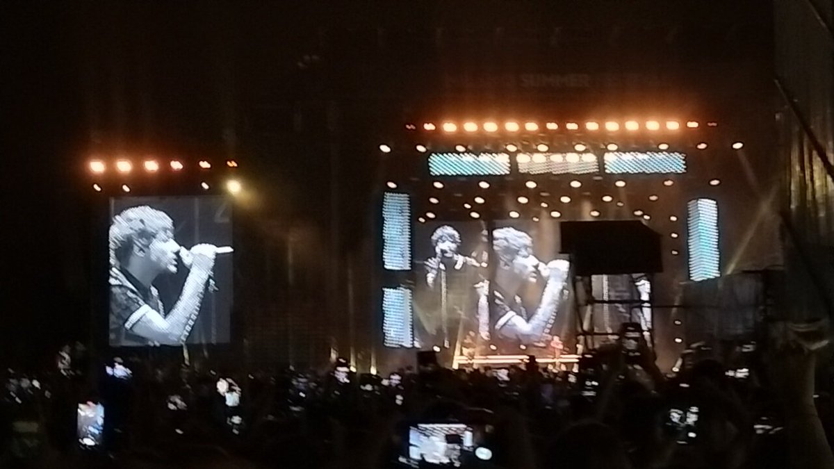 chiaraPond's tweet photo. Ok Tomlinson quindi mi stai dicendo che SEI REALE. 
Bene.
non mi riprenderò mai più. 
#LTWTMilano #louisTomlinsonMilano #LouisTomlinson #louieslovelouis https://t.co/dsO4ZDF1nd