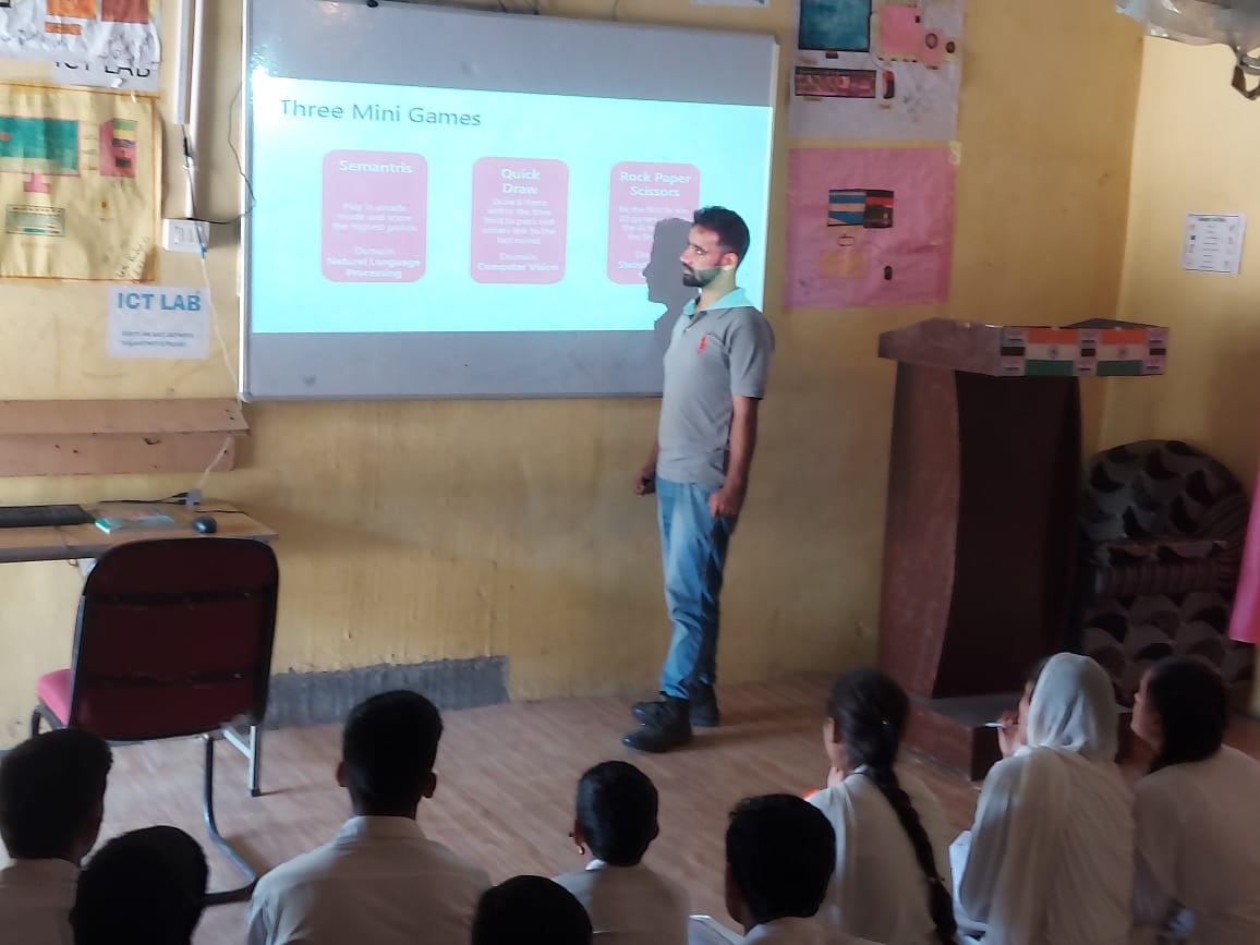 ThakurAnoopSa's tweet photo. Intel AI for Youth program reaching urban and rural parts of the Jammu division. IT teachers give impetus to the building of an AI mindset in youth. @DSEJDrRSSharma @SchoolsJammu @DsejMedia @SapnaBist3 @Ai4Youth @Shwetakhur @salonizz @saritamanuja https://t.co/MFNNcLbfbJ