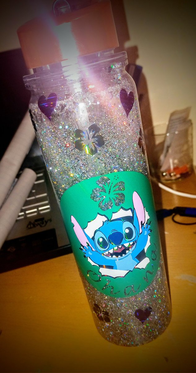 Sparkphippsshaw's tweet photo. Stitch inspired snowglobe water bottle

#stitchfans #snowglobetumblers https://t.co/8vHF6q0hyF