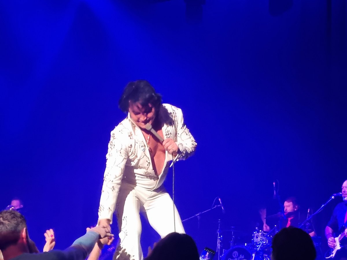 kolberich's tweet photo. Thanks for an amazing evening @BenPortsmouth1. You made my year! Xx https://t.co/6EL7jpHnOH