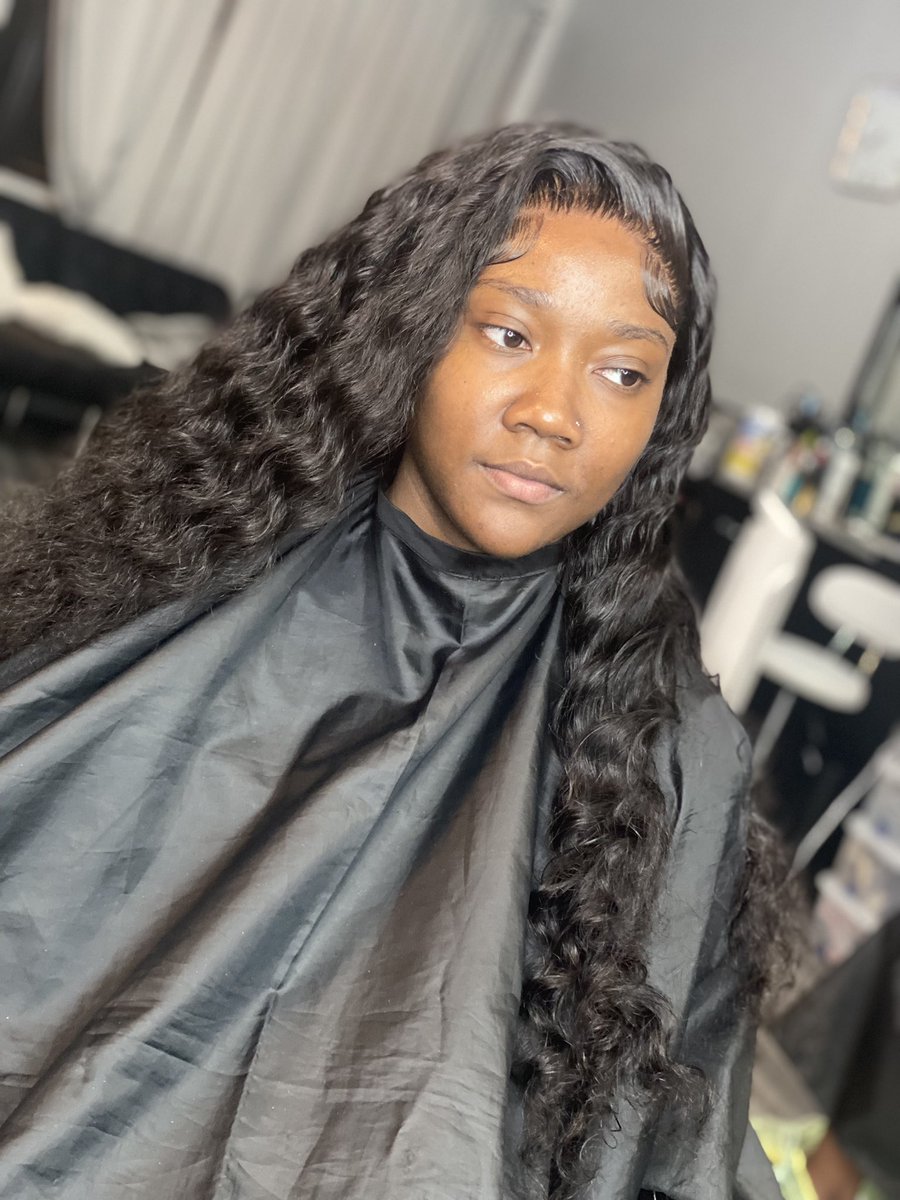 AyooIts_Diamond's tweet photo. Appointments available for September. Click the link in my bio to book! #TheDiamondExperience #chicagohair #chicagostylist #chicagohairstylist https://t.co/qMkmfBVX5r