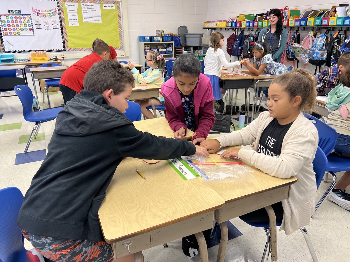 Amanda Cesak tweet media