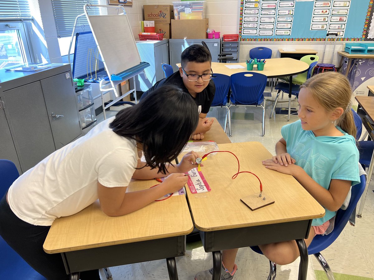 Amanda Cesak tweet media