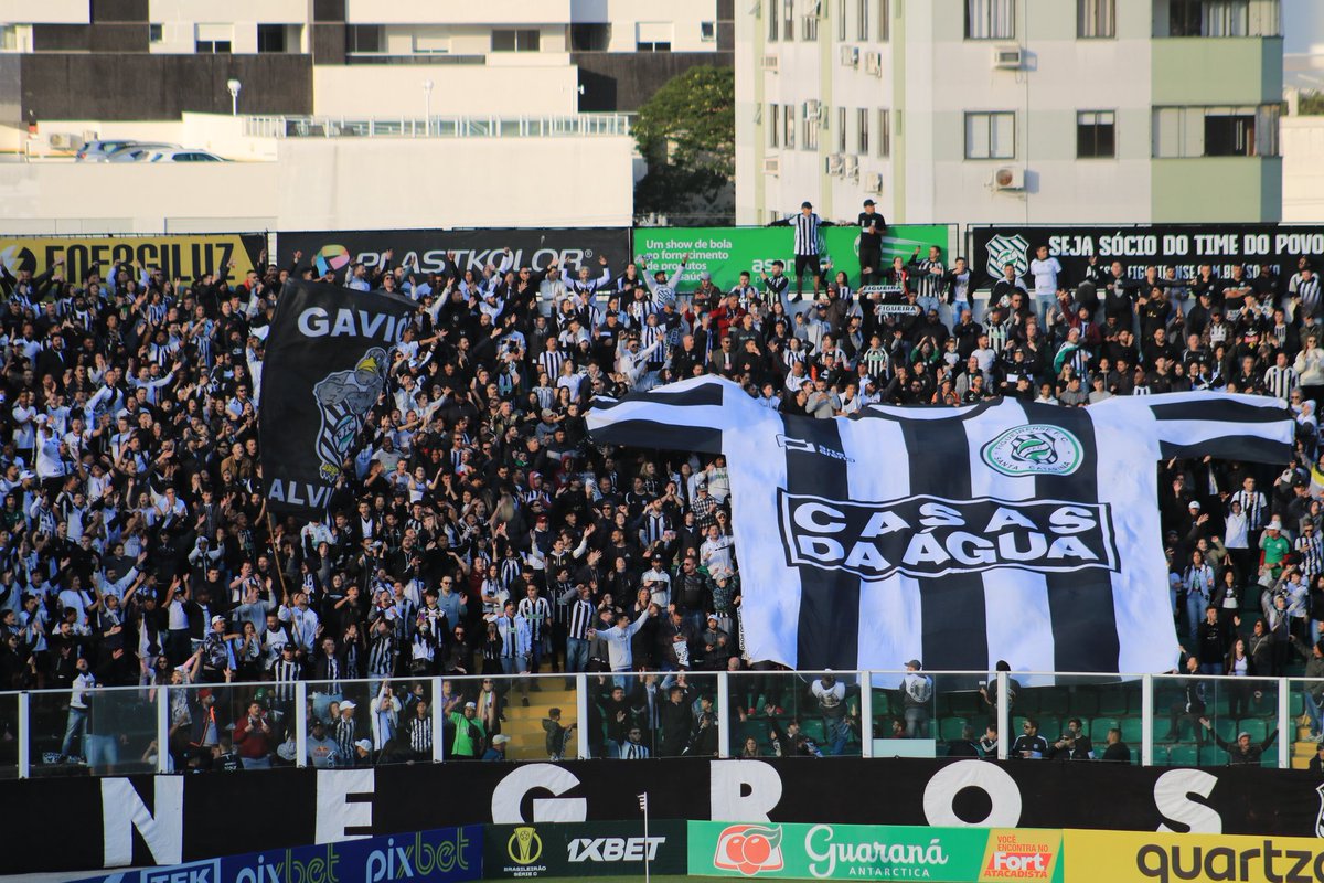 PolidoroJunior's tweet photo. Público no Scarpelli de 19.307 torcedores.

É o maior público em um estádio de SC até o momento neste 2022. 

Passou Criciúma e Avaí. 

Foto: Rodrigo Polidoro/Mix Mídia

#SérieC2022 https://t.co/uD0pRbaseL