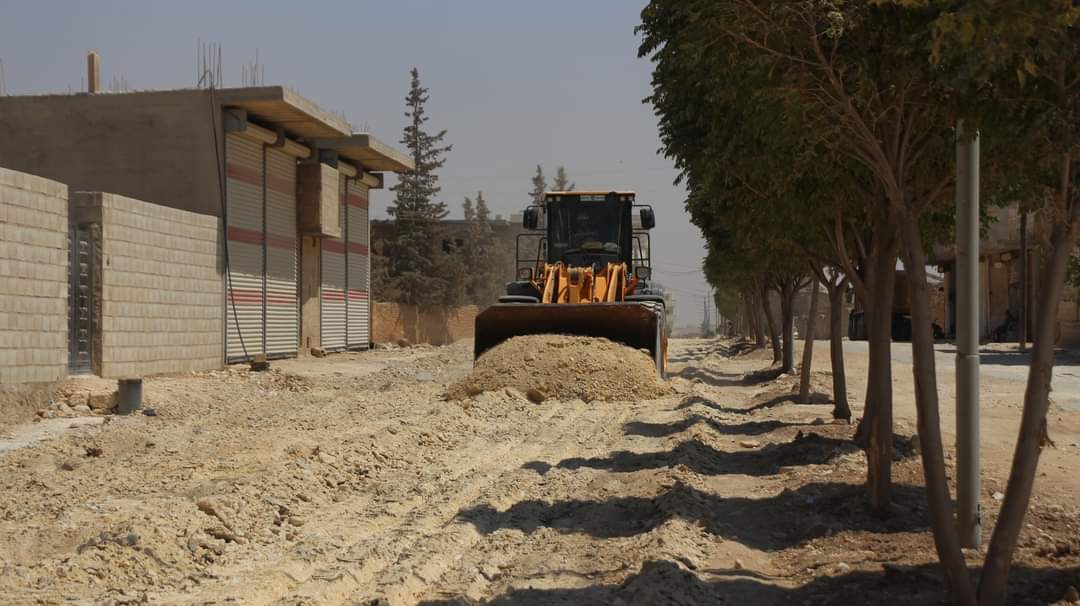 scdaleppo's tweet photo. The community services provided by our teams within the IDP camps and villages in NW #Syria are an essential part of the early recovery program's activities to rehabilitate infrastructure and public facilities damaged by the regime and Russia's war on civilians.
#WhiteHelmets https://t.co/7TrvflBRpc