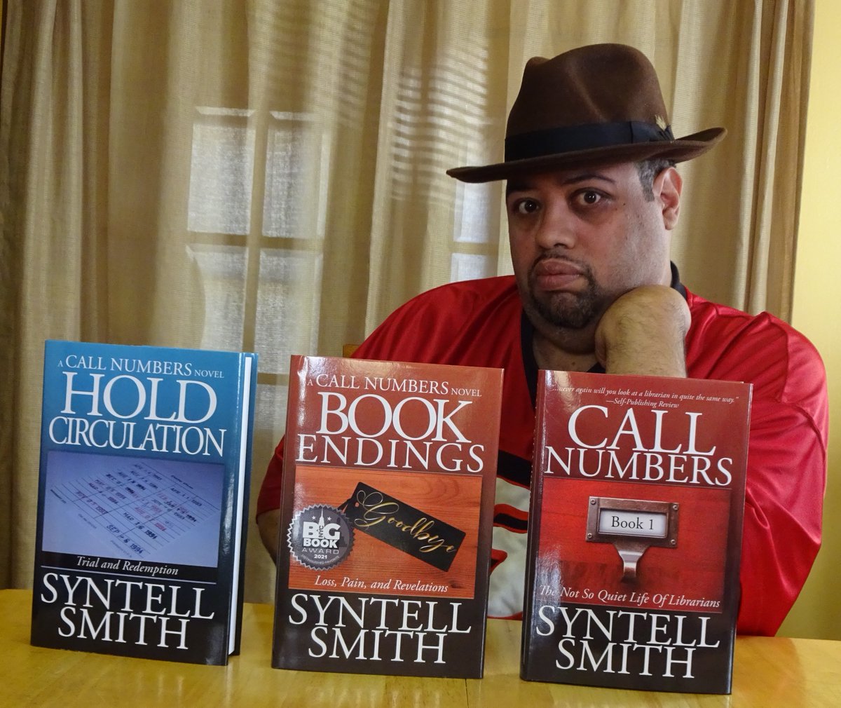 SyntellSmith's tweet image. Picture Day! Posing with my three accomplishments!!

#LibraryFiction #LibraryTwitter #HoldCirculation #LibraryAuthor #SyntellSmith #Book3 #CallNumbers