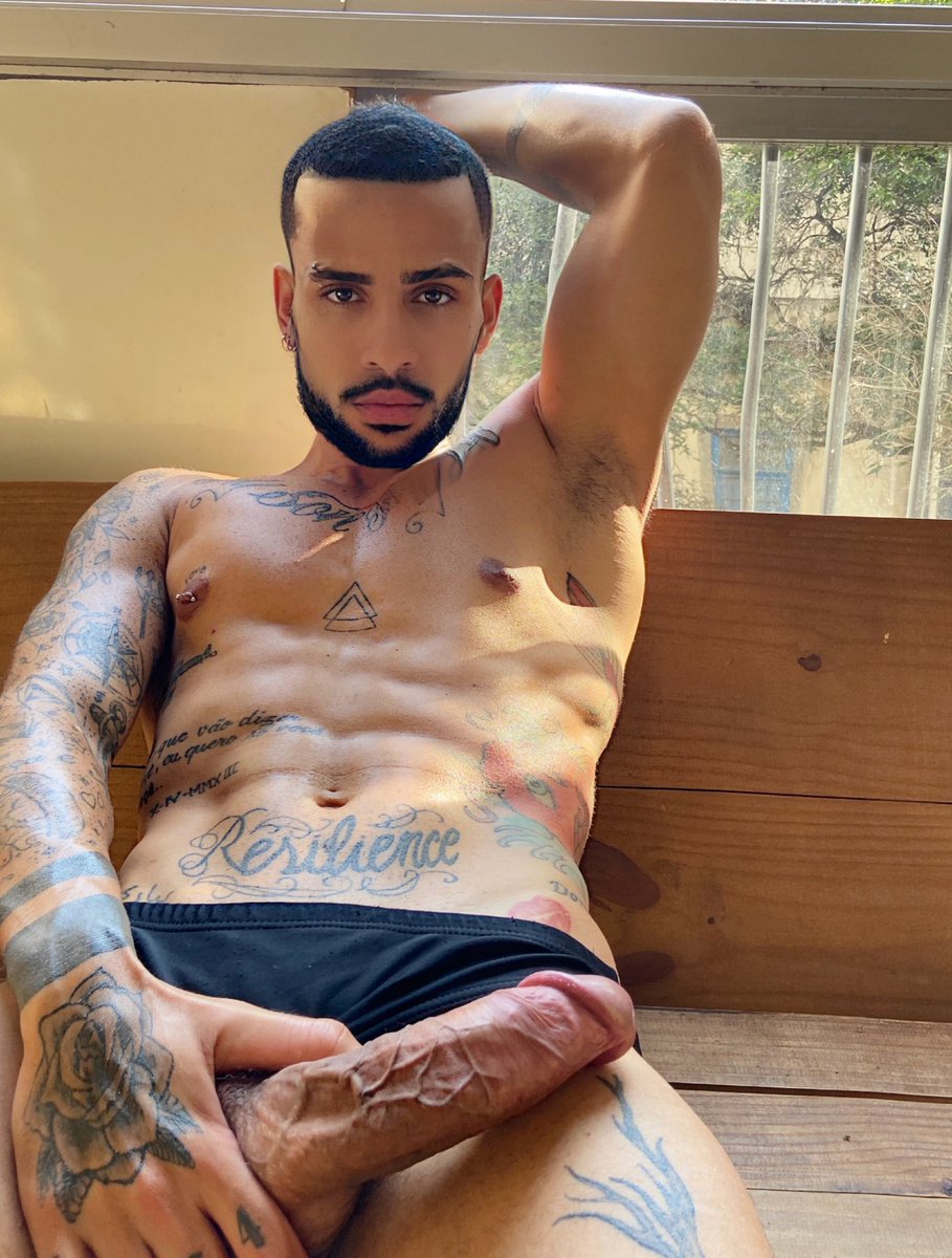 luccasantann2's tweet photo. boa tarde 🔥💦🍆 https://t.co/sIIKFAE9ZT