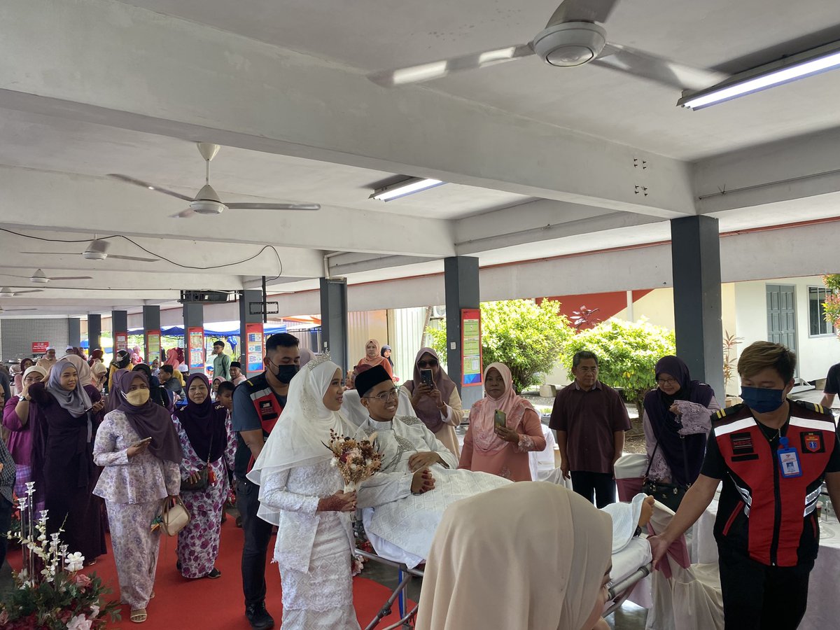 azmispu1's tweet photo. @brgsjks Bukan pasal makan, tapi member sorang ni mmg epic. Ahahahah, btw, semoga berkekalan hingga ke jannah bro https://t.co/xFx6YqalZ3