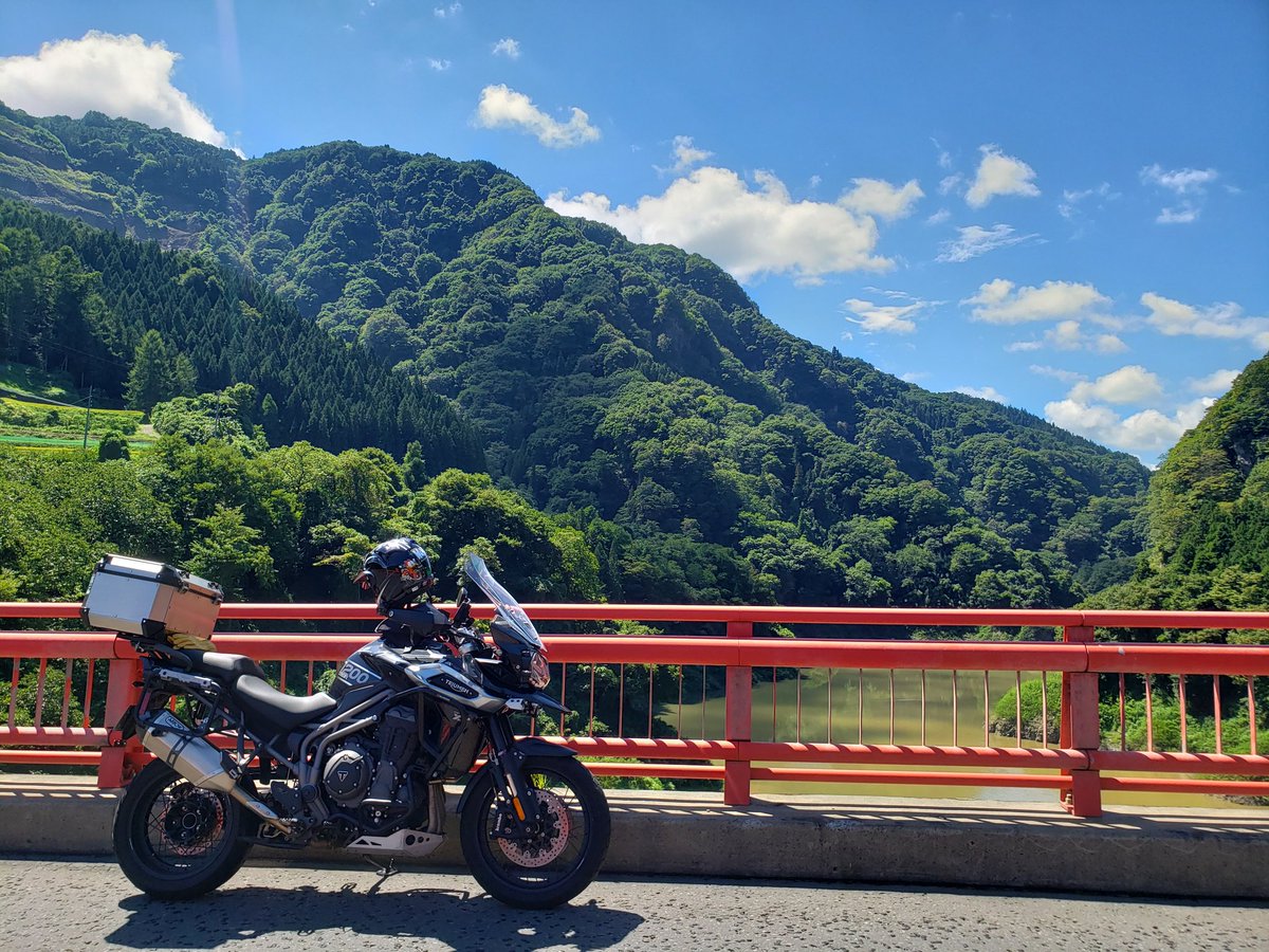 cbr1100xx3091's tweet photo. 茶色い！

しかし、良い天気だ！( ﾉ^ω^)ﾉ

#R408 https://t.co/TYtbrJfZmN