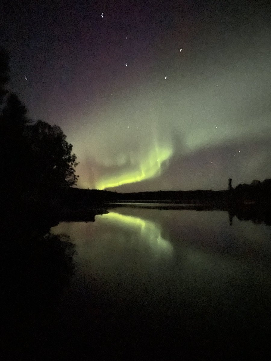 A spectacular end to a beautiful day.
#northernlights #lakeofthewoods #LabourDayWeekend