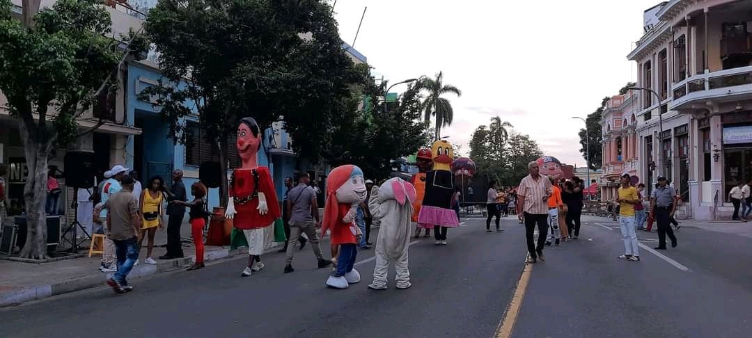 StgoUjc's tweet photo. Cierra por todo lo alto este #Verano2022 en nuestro #SantiagoDeCuba, ofertas para todas las edades, en este #VeranoConTod@s. #SantiagoVive, #CubaPorLaPaz, #CubaEsAmor. https://t.co/rhdzsYUhMe