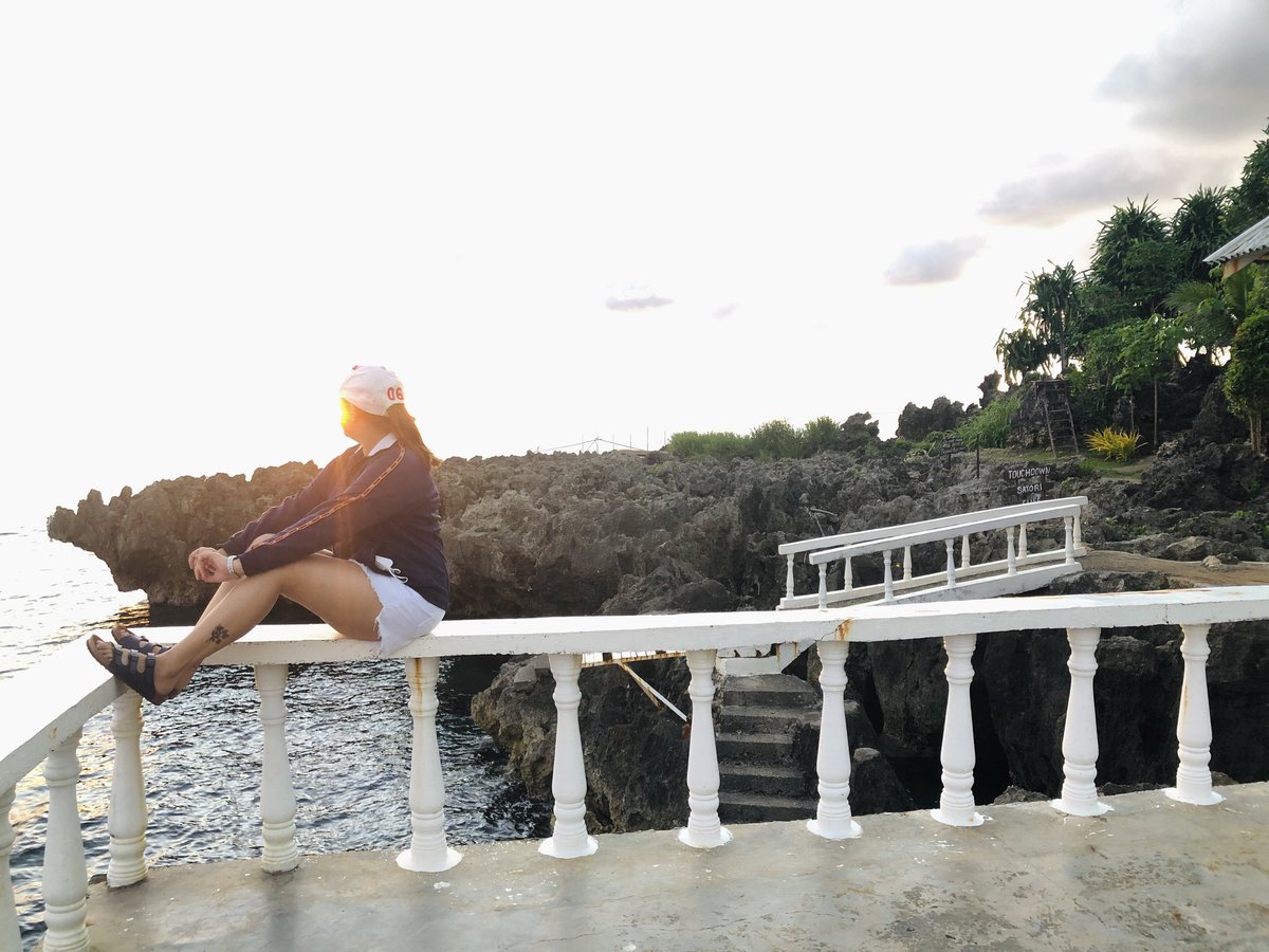 meeelLocsin's tweet photo. Sunsets are my escape into the reality I want to continuously live - Rachel Roy
🌅 https://t.co/OneBDHZuOZ