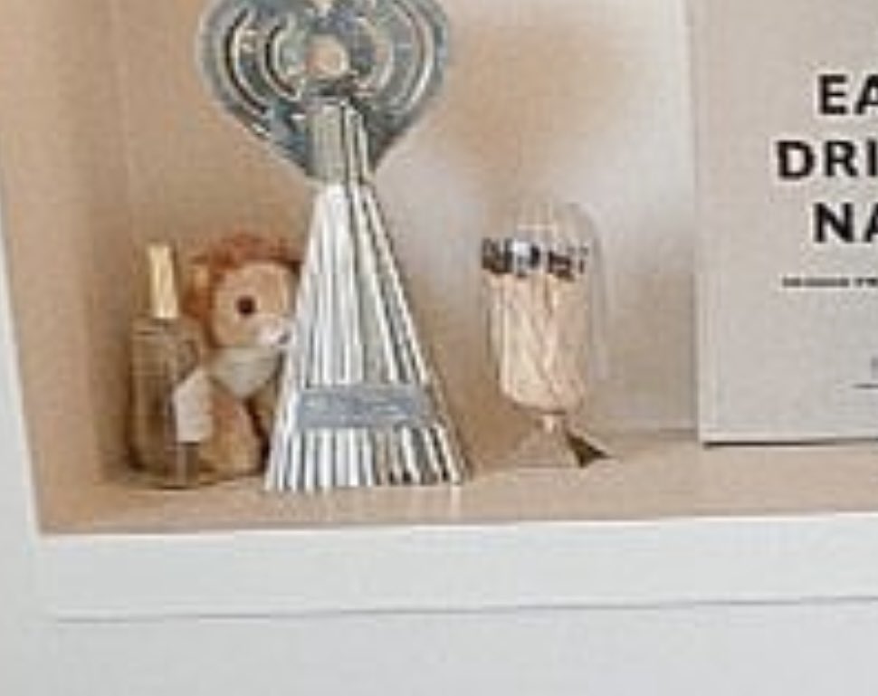 danielcliffordx's tweet photo. #danielismissing help. im missingโฆ. i have been taken from shelf. i dont recognize my surroundings https://t.co/mj9skUkK96