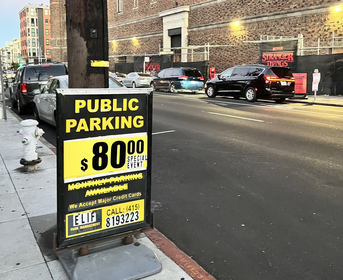 BrokeAssStuart's tweet photo. Tell me you’re in San Francisco without telling me you’re in San Francisco. https://t.co/YXOrkoWVVD