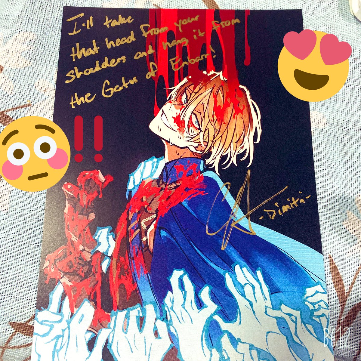 KSBDKSDH I MET MISTER CHRIS HACKNEY…. VOICE OF DIMITRI FIRE EMBLEM… AGAIN !!! 😳😳😳😭😭😭😭💖💖💖💖 HE SIGNED MY UNHINGED DIMITRI POSTCARD…. THANK YOU KING 🥹🥹🙏🙏🙏!!! <a href="/ChrisHackneyGGK/">Chris Hackney</a>  

guys he KNOWS my art… he said “TAMA’S art”… he said that… wow… (EXPLODES