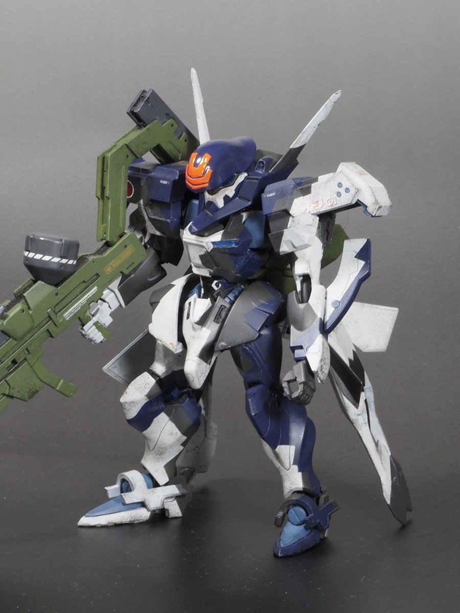 TSF_Fes's tweet photo. あと一ヶ月もしたら2期放送スタートですね。中の人です。

今日は9月4日、よくある日付語呂合わせで言うと94式の不知火の日ですかね。

吹雪とか��くキットで欲しいすね(

#94式の日 https://t.co/uB7QudXghP