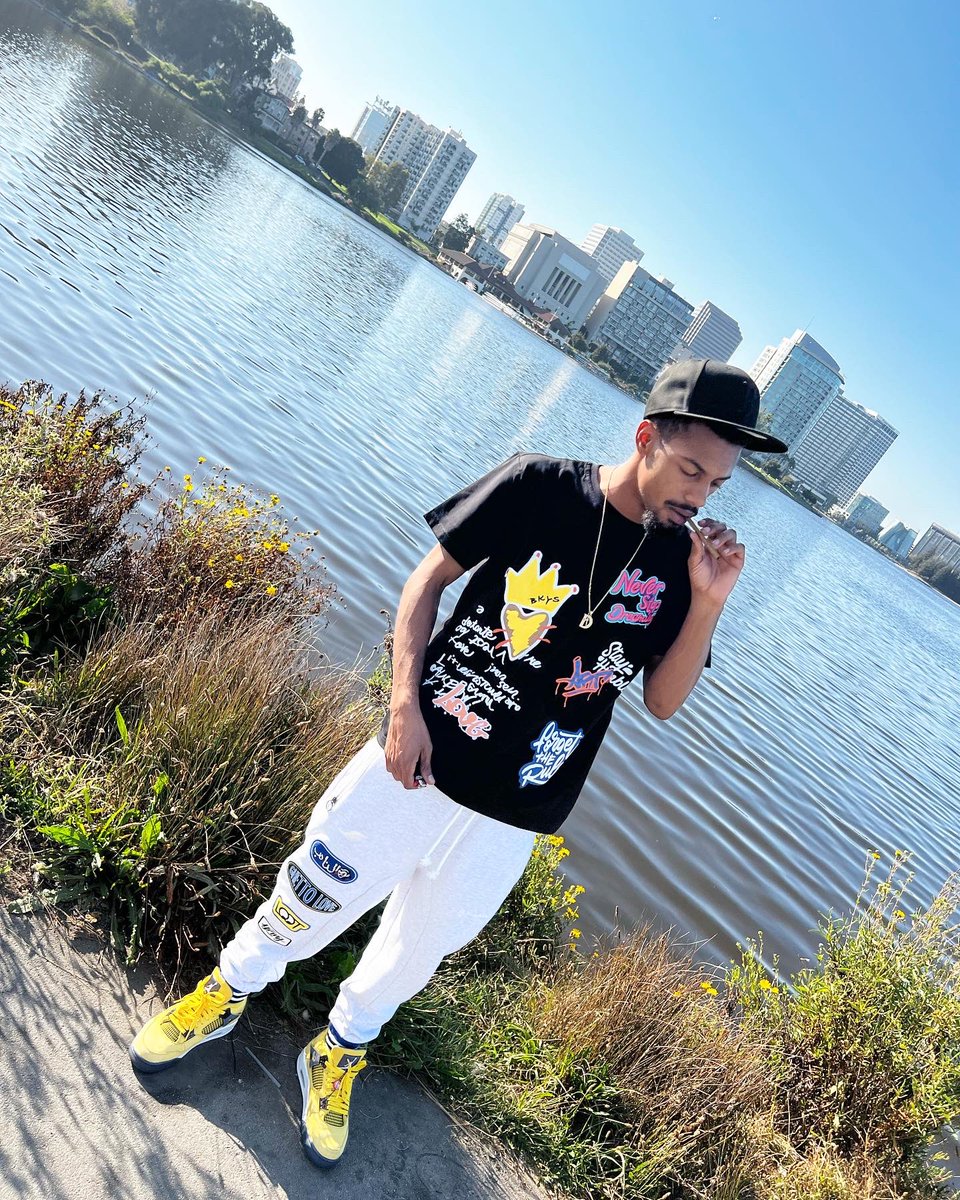Kushboy_David1's tweet photo. If it about a bag don’t call me💯🦅💰 https://t.co/LvvnZ0tgyL
