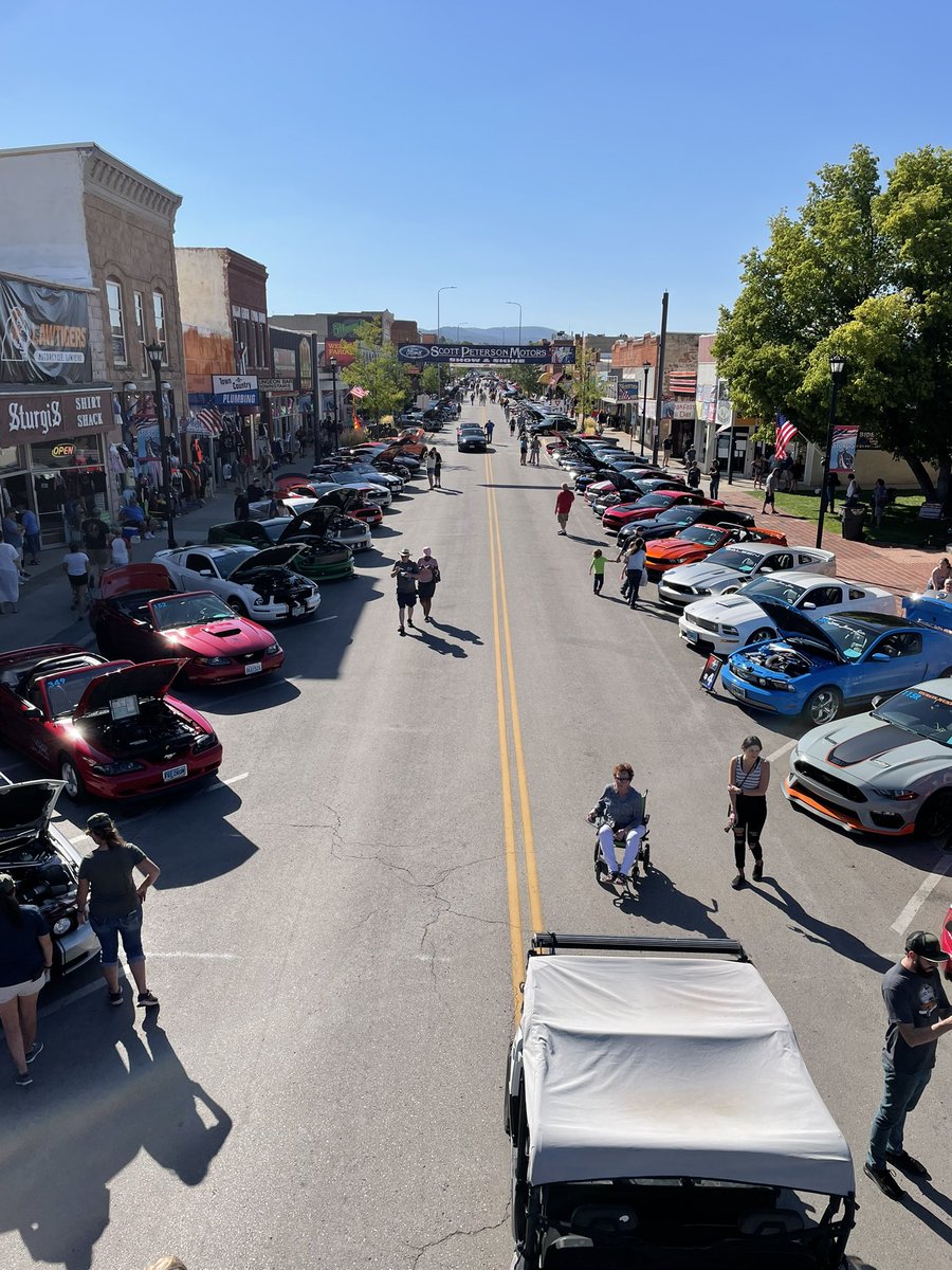 SturgisMustang's tweet photo. Huge turnout for the Show and Shine! https://t.co/DX9mWNsXNO
