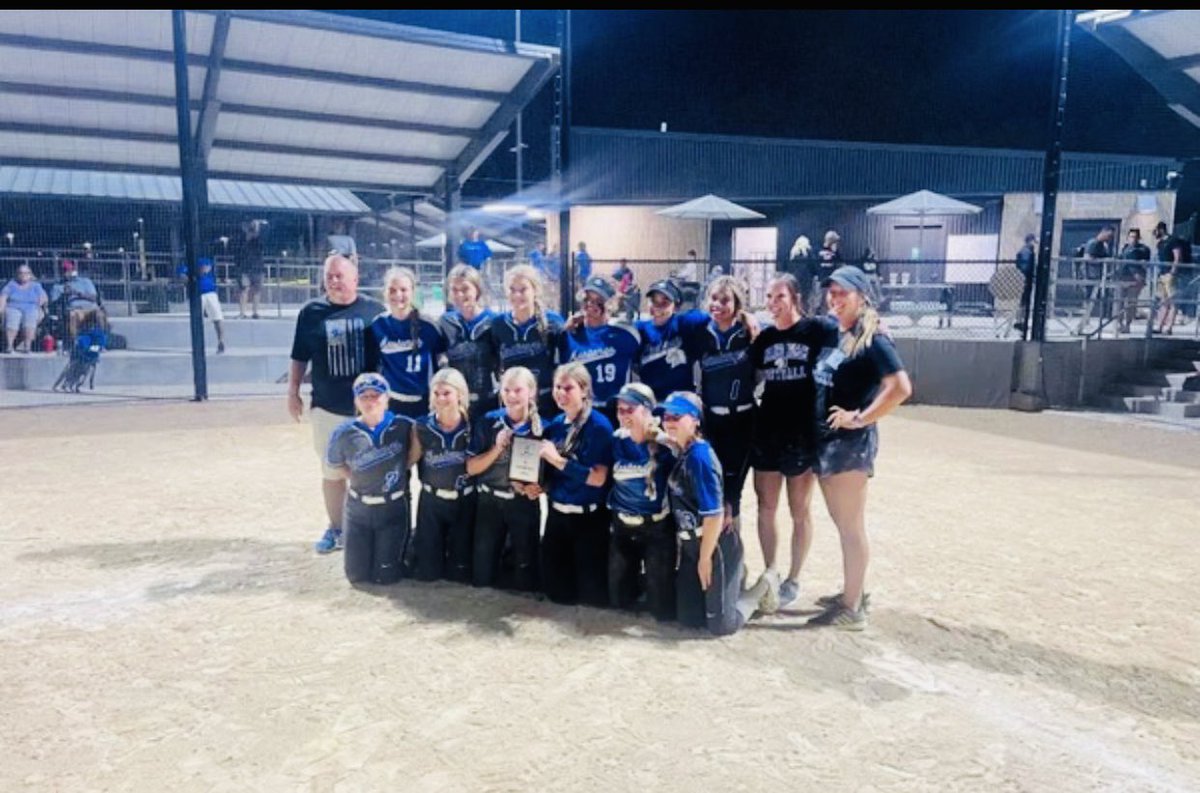 Bringing home some hardware this weekend! You are looking at your MN JV CHAMPIONS beating MW 10-3. Every player had a base hit or 2 and <a href="/CarleyStych/">Carley Stych</a> getting in done in the ⭕️  Great 4-0 weekend from our girls! They played with so much grit and character! #proud #mudita
