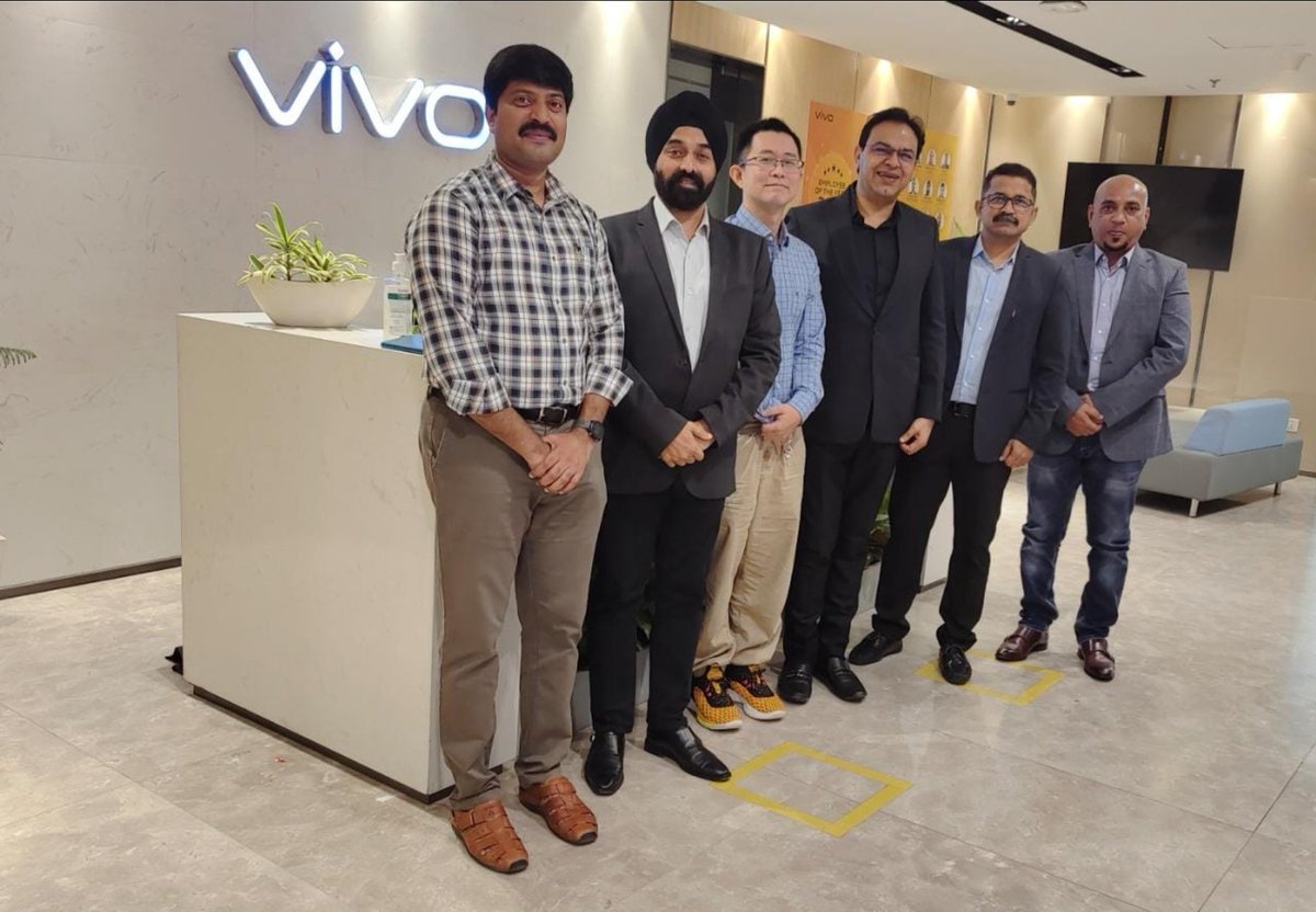 AimraIndia's tweet photo. Healthy Dialogues promises constructive growth in all aspects of business, especially during the festival season; it was a great meeting face2face after the Covid Era with team @vivoindia. Looking forward to a great festival with aggressive offers &amp; support to mainline consumers. https://t.co/ZzBCXWByZY