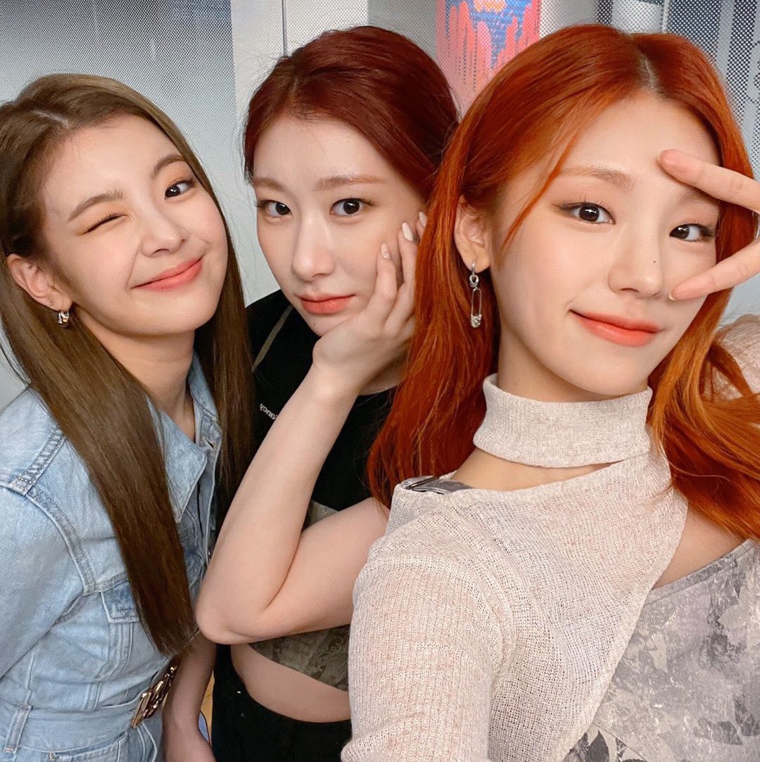 tablesandchaers's tweet photo. itzy’s most underrated trio https://t.co/M7eEHJvqeh