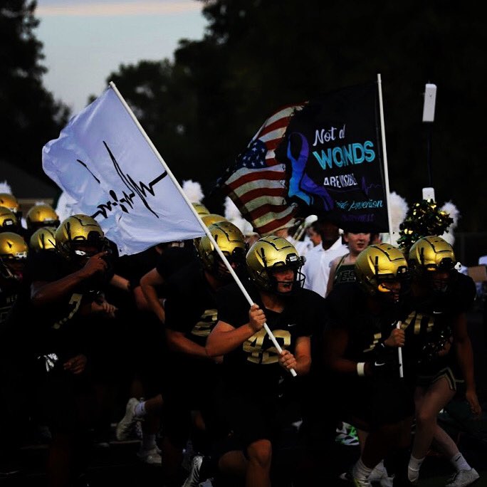 Spreading awareness 💚💜thanks <a href="/ICWestAthletics/">Iowa City West Athletics</a> #YouMatter