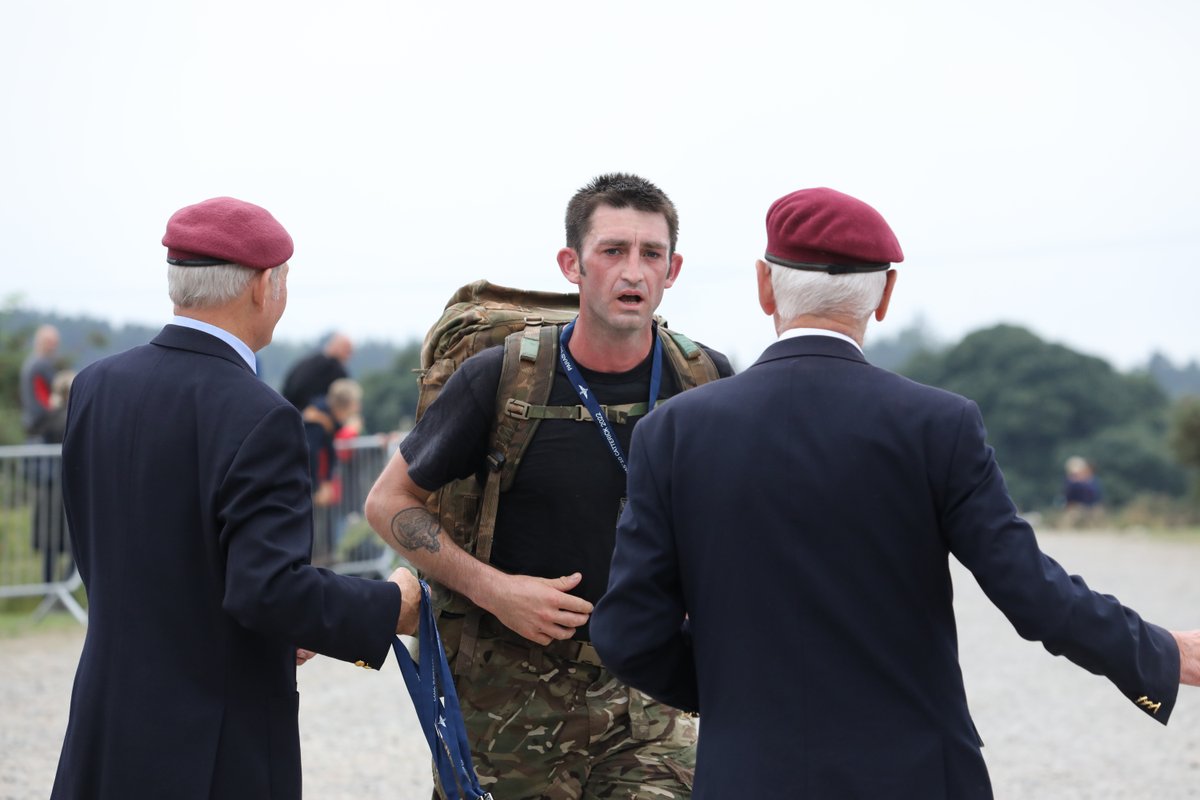 theparachuteregiment-on-twitter-2-paras10-533-tabbed-and-ran