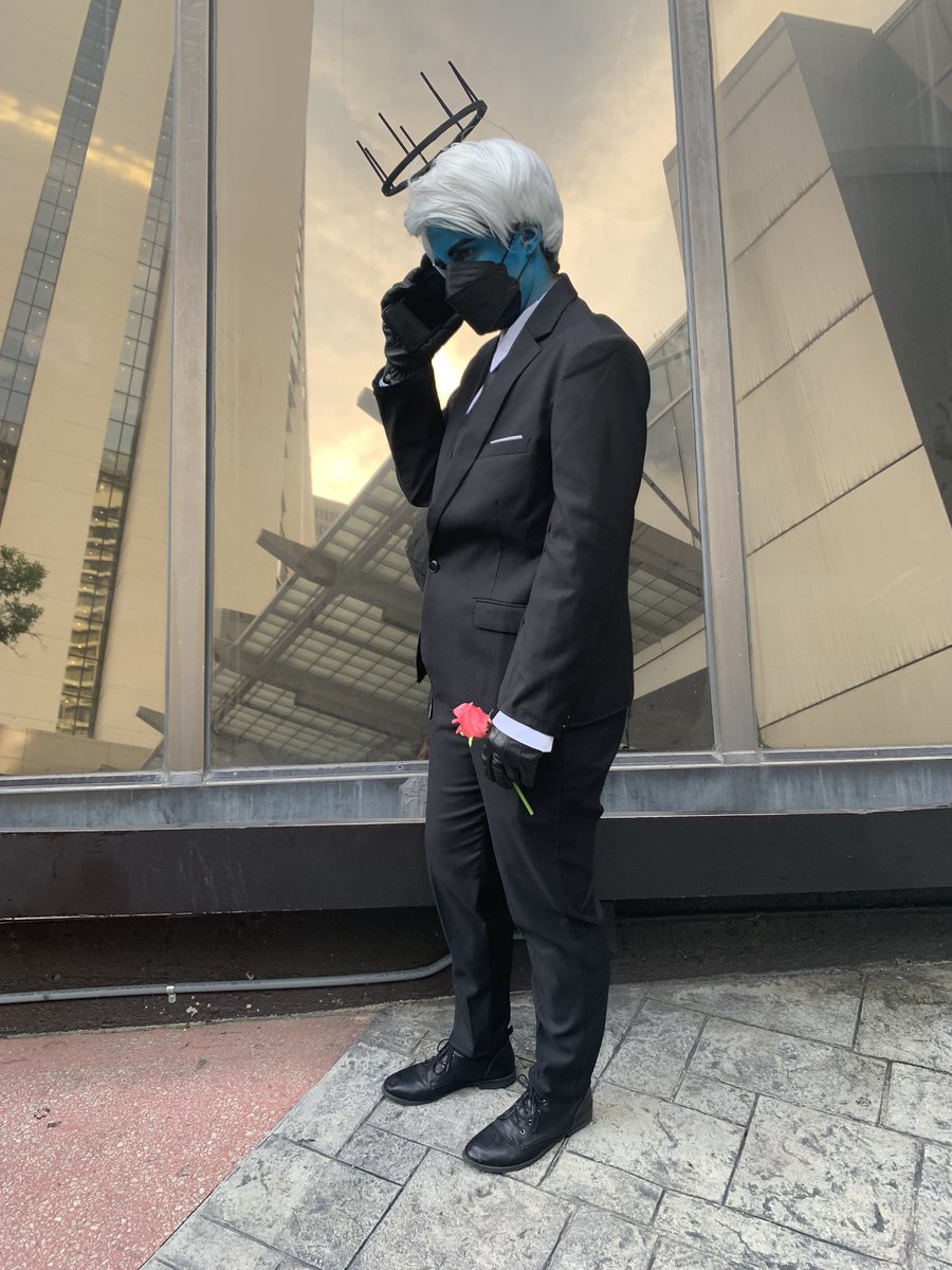 rsambline's tweet photo. Mr. Hades Lore Olympus by @used_bandaid at @DragonCon 
#LoreOlympus #DragonCon https://t.co/ERccVMigPZ