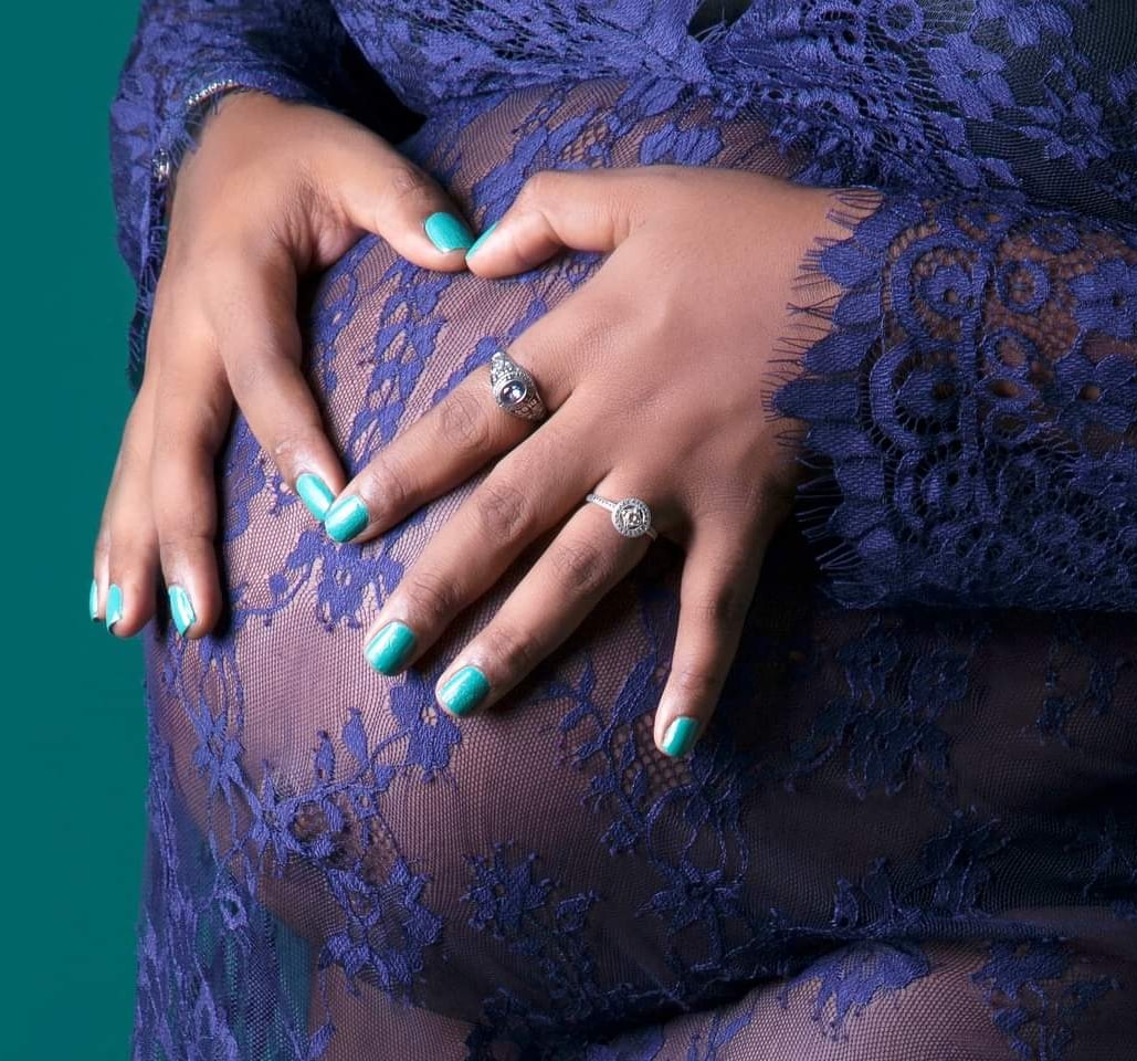 Clickshots242's tweet photo. "Life’s biggest miracle is the gift of having a life growing inside of you." ⭐Clickshots Maternity photo of the day. Give us a call at 601-6969 or whatapp +1 242-468-0853 to schedule your session! Appointments available for the month of September. https://t.co/JKdOfVOpch
