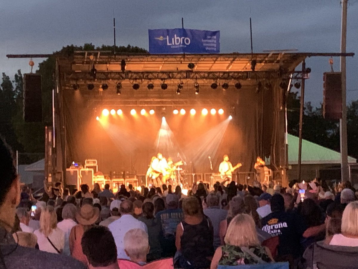 CathyChauvin's tweet photo. #harrowfair @BuckTwentyBand awesome night listening to local amazing band with @MoeChauvin https://t.co/MOiWvV7QBl