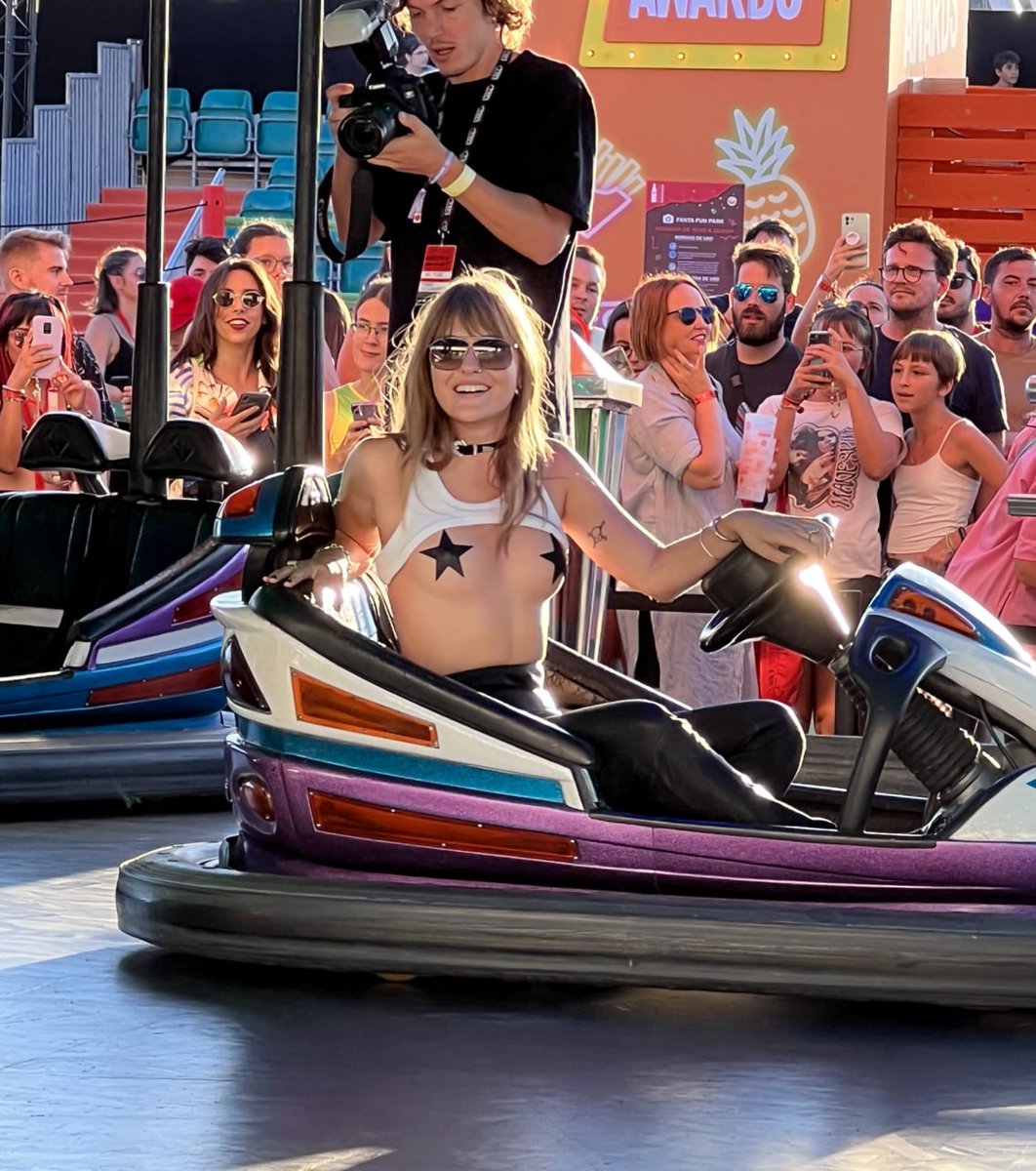 MaNazaskin's tweet image. Måneskin having fun at the CCME 🇪🇸