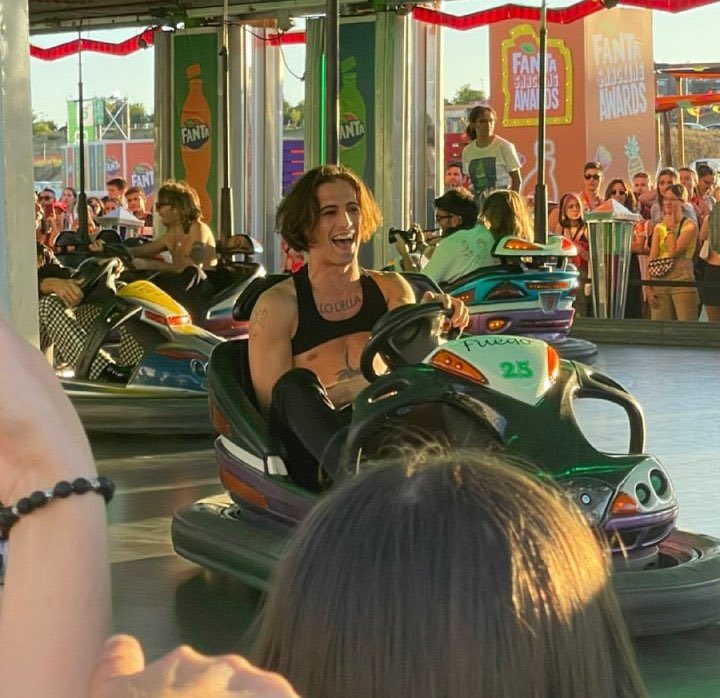 MaNazaskin's tweet image. Måneskin having fun at the CCME 🇪🇸