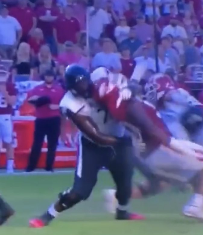 HogFanPage's tweet photo. This wasn’t called. https://t.co/1qF75DXrtA