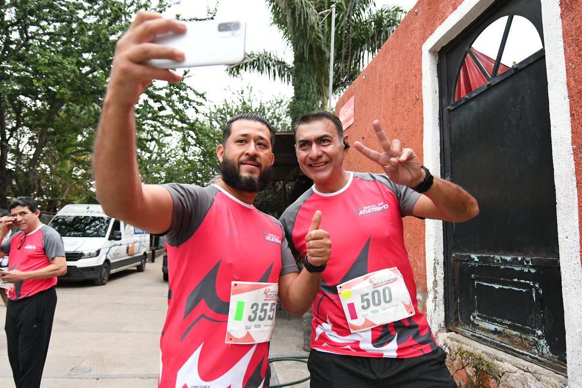 SalvadorZamoraZ's tweet photo. 🤩 Fue muy padre #VolverACorrer en la tercera carrera de nuestro 4.° Serial de Atletismo en Cuexco. Gracias a todos los que se sumaron a este evento para vivir la emoción del deporte. 

Prepárate para el Medio Maratón Tlajomulco y aparta tu lugar en https://t.co/xEdiaBcdXq. https://t.co/447EaaEpc8