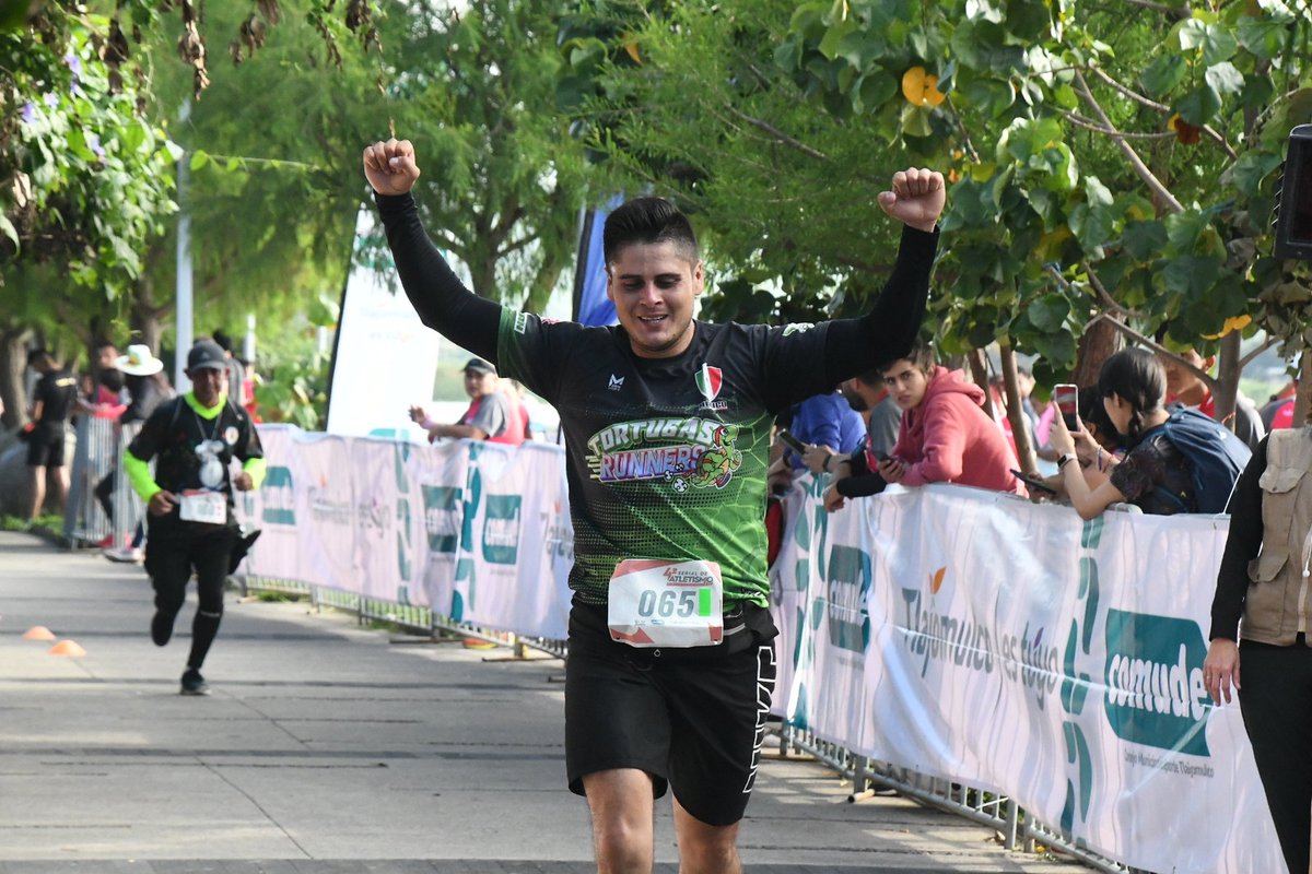 SalvadorZamoraZ's tweet photo. 🤩 Fue muy padre #VolverACorrer en la tercera carrera de nuestro 4.° Serial de Atletismo en Cuexco. Gracias a todos los que se sumaron a este evento para vivir la emoción del deporte. 

Prepárate para el Medio Maratón Tlajomulco y aparta tu lugar en https://t.co/xEdiaBcdXq. https://t.co/447EaaEpc8