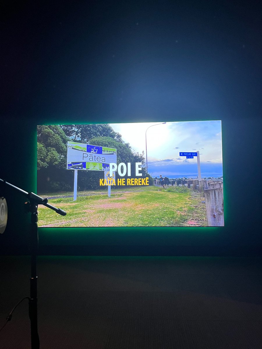 mapmakerdavid's tweet photo. Te Reo Māori Karaoke! This is how the Philippines and Aotearoa will unite haha. #cuzzy #excellence https://t.co/SA7L8FNNl8