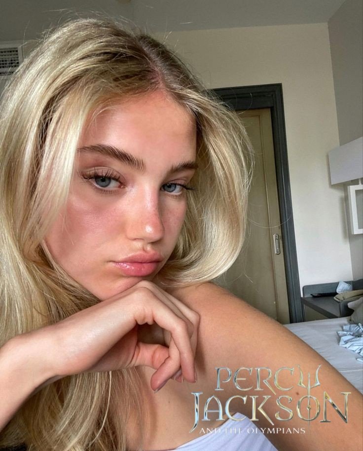 ⠀⠀◞ 𝐀tenção, atenção ៸៸
      𓏲. meu pau na sua mão !

boa noite tl. me chamo annabeth chase, aquela de pjo, tlgd? tenho 17 aninhos e estou em busca de amigos. rt e fav p chegar em mais gente! eh isso, xoxo.